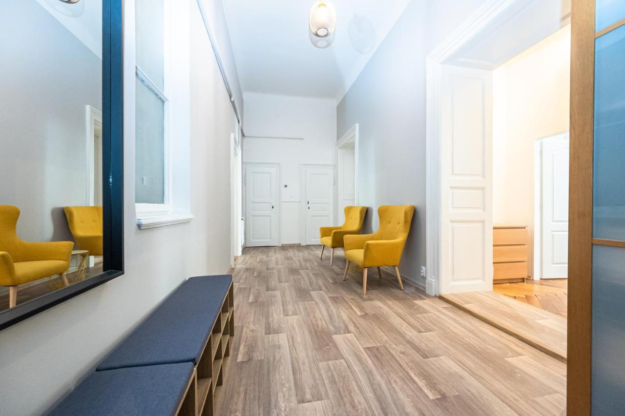 New Town Central Apartment Prag Exterior foto