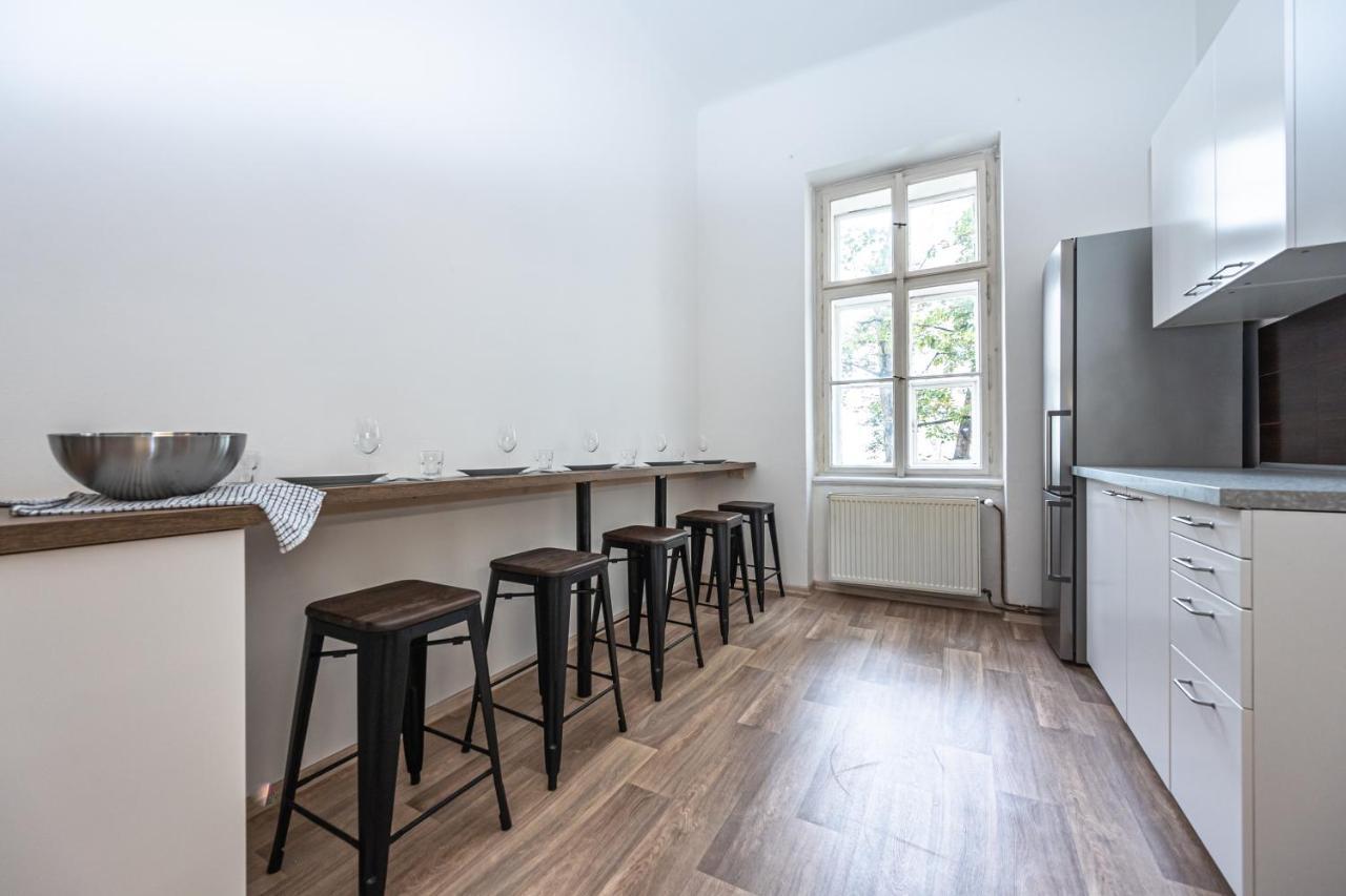 New Town Central Apartment Prag Exterior foto
